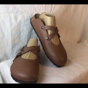 Birkenstock Briki’s Slides Closed Toes